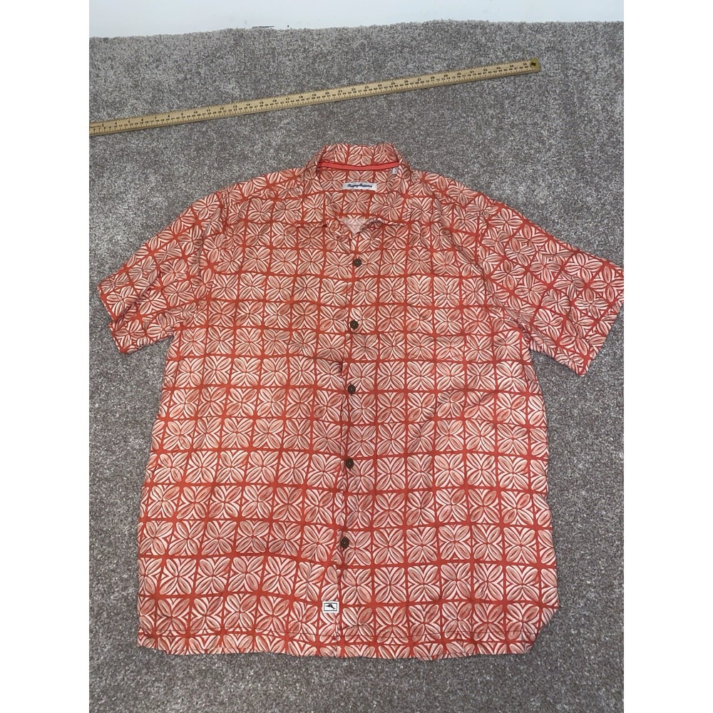 Tommy Bahama 100% Silk Button Up Large Hawaiian/Floral Camp Red Geometric Shirt - Picture 2 of 9